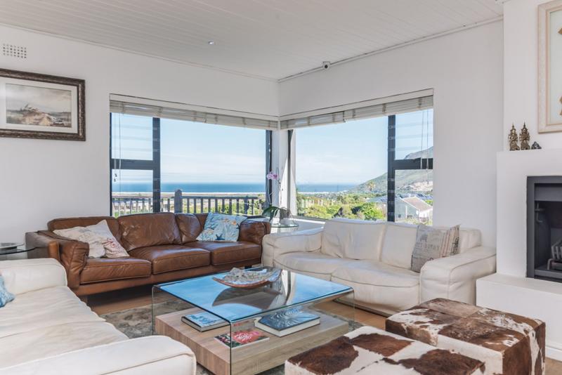 7 Bedroom Property for Sale in San Michel Western Cape
